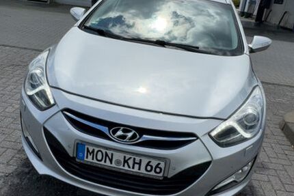 Hyundai i40 230.000 km 5.200 &euro; Monschau 52156