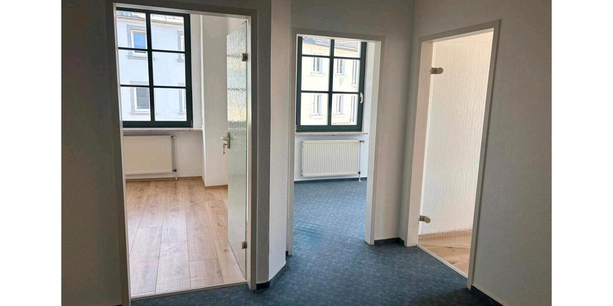 Etagenwohnung Selb - 7 Zimmer, 205 m&sup2;, 225.000&euro; | Angebot:26121947