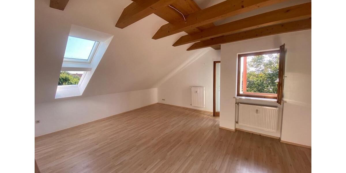 Dachgeschoßwohnung München Nymphenburg - 4 Zimmer, 99 m&sup2;, 349.000&euro; | Angebot:25568958