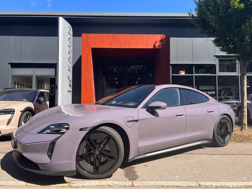 Porsche Taycan 2.100 km 141.500 € Sindelfingen 71065