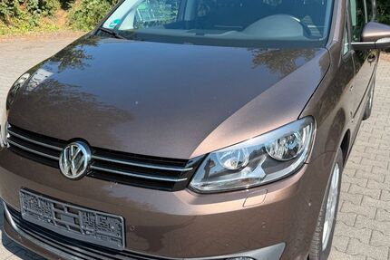 VW Touran 132.000 km 9.900 &euro; Bensheim 64625