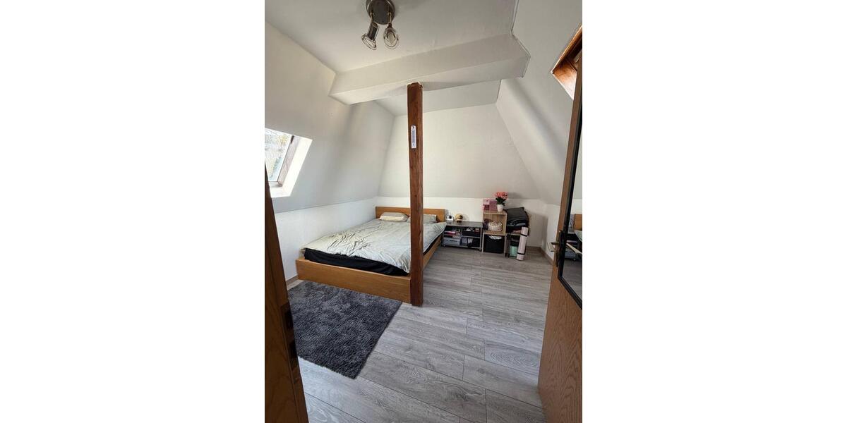 Dachgeschoßwohnung Wuppertal Lichtenplatz - 1 Zimmer, 45 m&sup2;, 530&euro; | Angebot:26032951