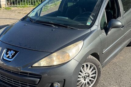 Peugeot 207 194.000 km 1.999 € Frankfurt am Main 65933