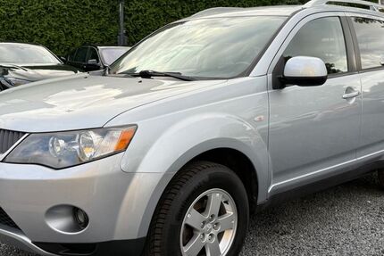 Mitsubishi Outlander 221.300 km 3.999 &euro; Bergisch Gladbach 51469