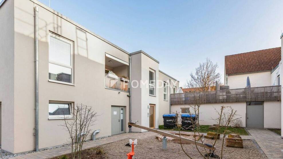 Wohnen mit Geschichte: Exklusive Eigentumswohnung im denkmalgeschützten Bestandsbau in Zell am Main 3 zimmer