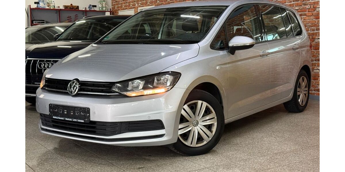 VW Touran 218.500 km 7.500 &euro; Uttenhofen bei Schwäbisch Hall 74538