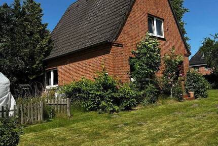 Sanieren oder Neubau, Sie haben die Wahl bei diesem Einfamilienhaus mit Hauskoppel!