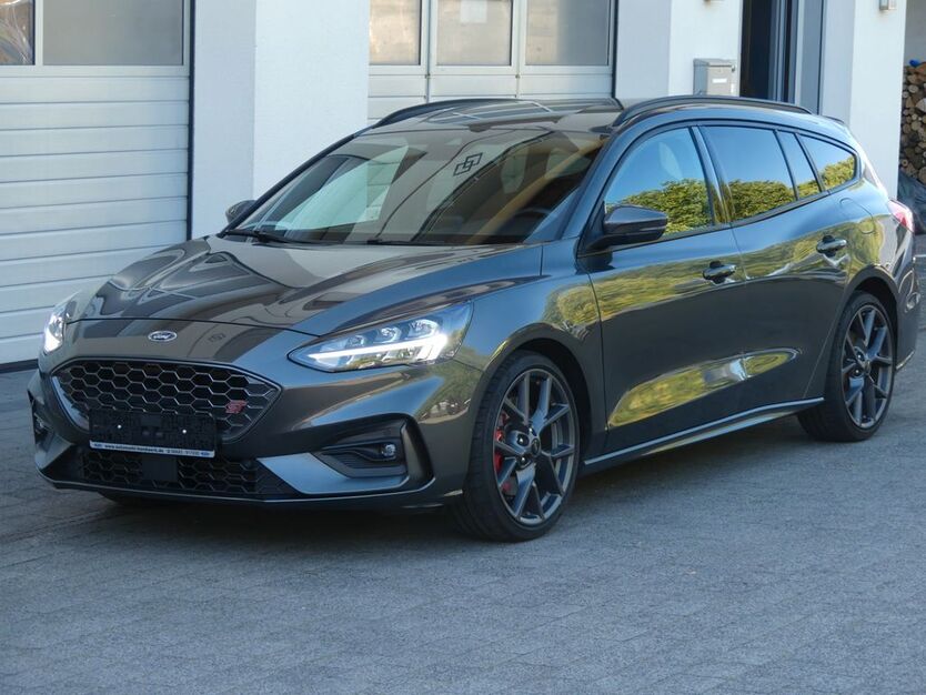 Ford Focus 58.531 km 23.490 € Ehrenberg-Seiferts 36115