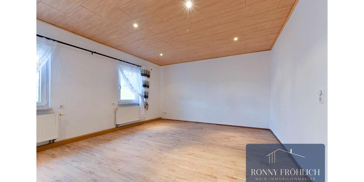 XL 5-Raum-Wohnung in Lauter-Bernsbach mit Einbauküche + Kaminofen und wirklich viel Platz zu Mieten 5 zimmer