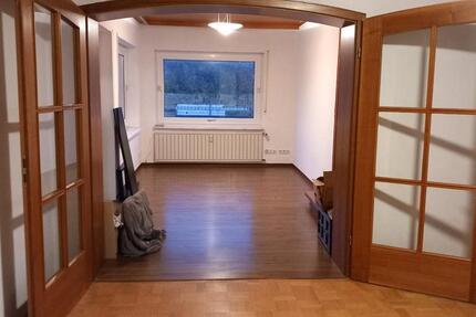 5 Zimmer Wohnung in Goßfelden 5 zimmer