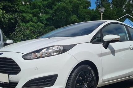 Ford Fiesta 127.300 km 3.985 &euro; Berlin-Lichtenberg 10315