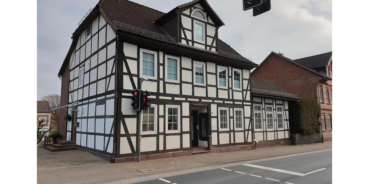 Etagenwohnung Eschershausen - 5 Zimmer, 156 m&sup2;, 230.000&euro; | Angebot:26563329