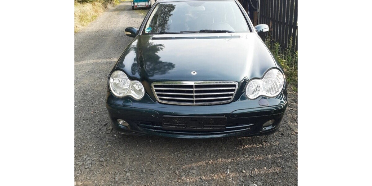 Mercedes-Benz c-180 232.323 km 2.200 € Eschenburg 35713