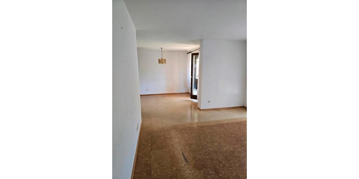 Etagenwohnung Bad Mergentheim - 3 Zimmer, 82 m&sup2;, 200.000&euro; | Angebot:27120849