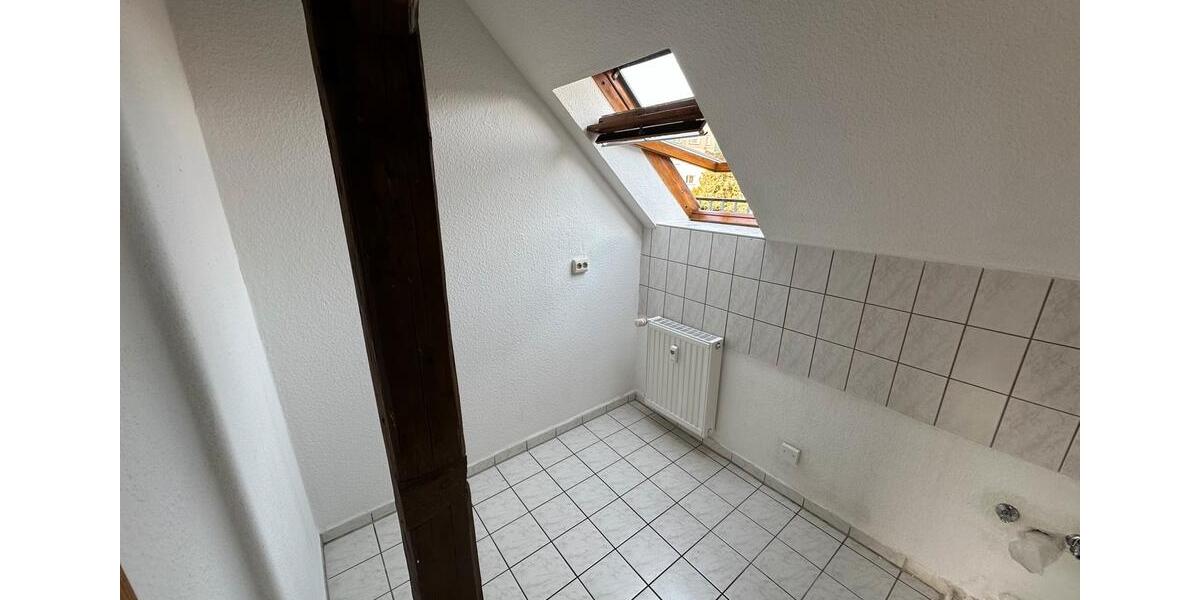 Dachgeschoßwohnung Meuselwitz - 3 Zimmer, 48 m&sup2;, 280&euro; | Angebot:25751005