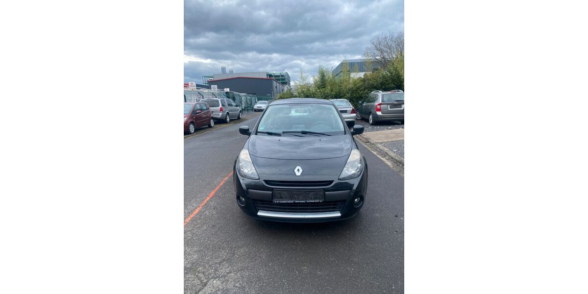 Renault Clio 202.000 km 2.299 &euro; Hanau 63457