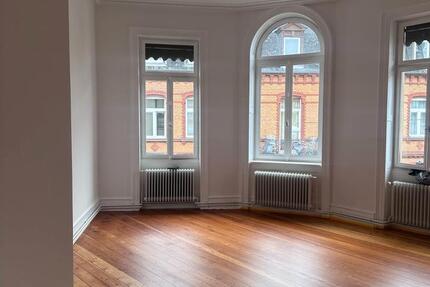 Wohnung Wiesbaden Nordost - 4 Zimmer, 112 m&sup2;, 1.904&euro; | Angebot:25978638