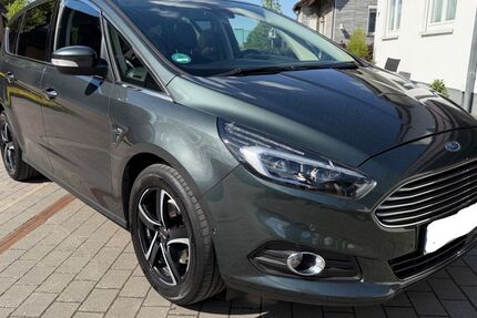Ford S-Max 145.628 km 11.600 &euro; Syke 28857