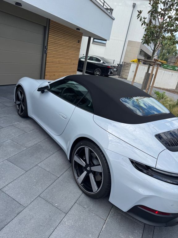 992