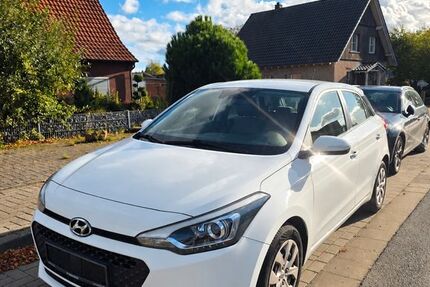 Hyundai i20 246.523 km 3.990 &euro; Hamburg 20095