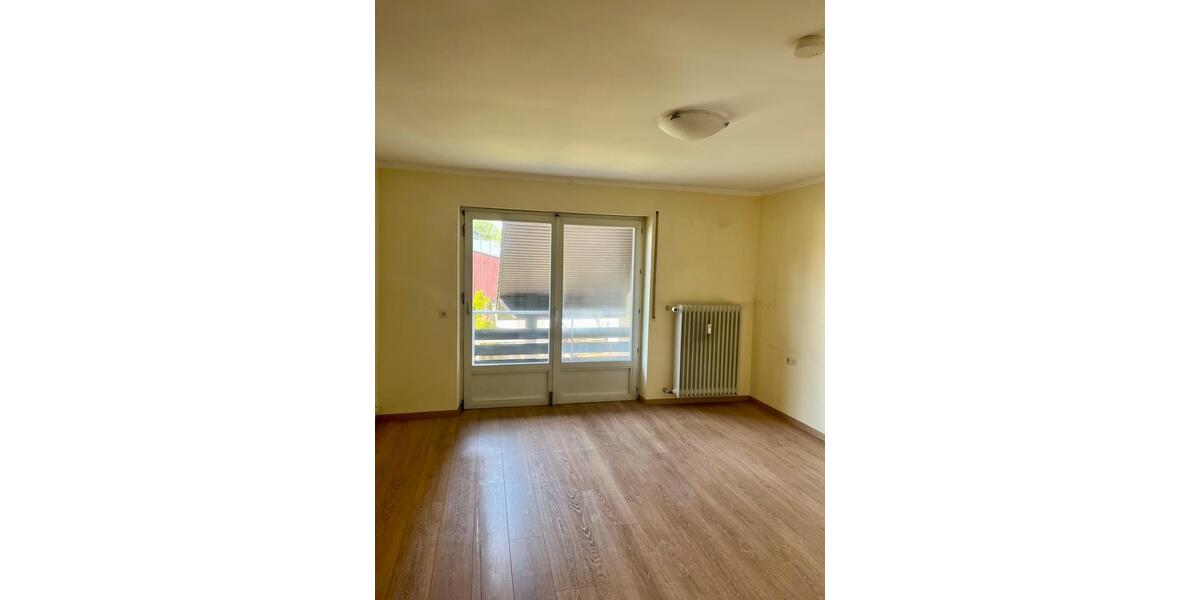 Etagenwohnung Vöhringen - 5 Zimmer, 135 m&sup2;, 1.300&euro; | Angebot:25793632