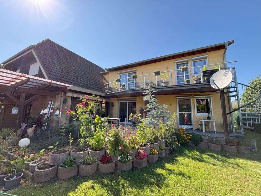 Haus zum Kaufen in Hungen 695.000 € 312 m² 8 zimmer