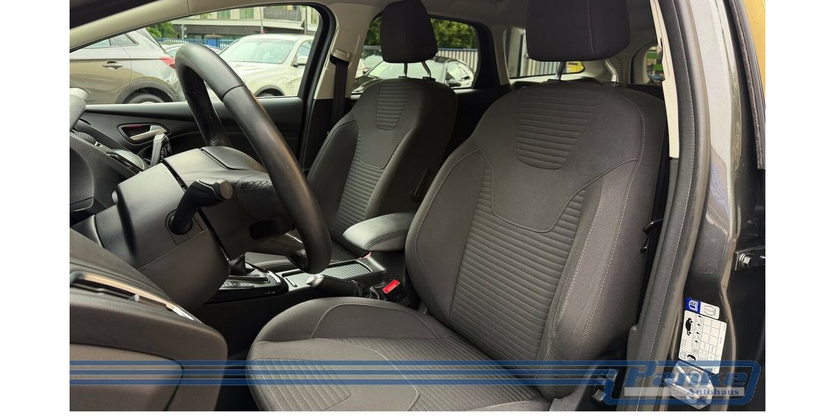 Ford Focus Titanium*AHK*SHZ*Tempo*Keyless*Navi* 117.279 km 8.900 &euro; Berlin 13187