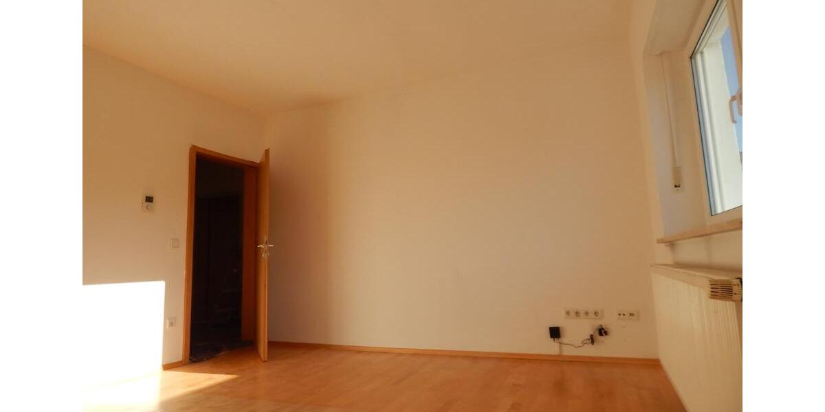 Einfamilienhaus Wald - 6 Zimmer, 180 m&sup2;, 1.500&euro; | Angebot:24752725