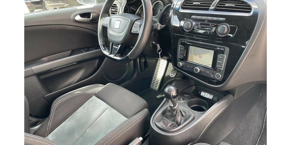 Seat Leon Cupra R LIMITED (178 of 200) WTCC CHAMPION 131.000 km 13.750 &euro; Altdorf 84032