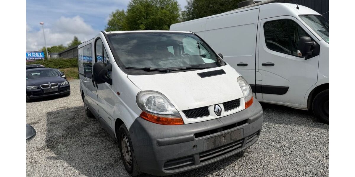 Renault Trafic 196.000 km 2.450 &euro; Kiel 24146