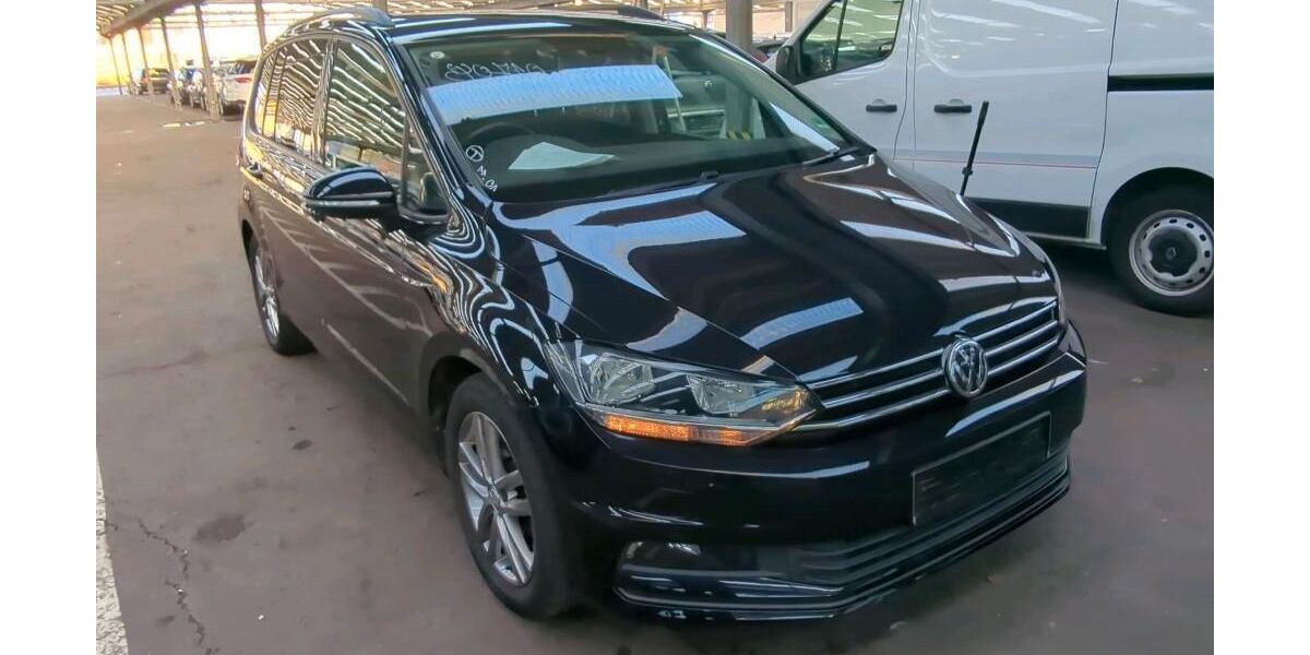 VW Touran 99.245 km 18.999 &euro; Stuttgart 70469