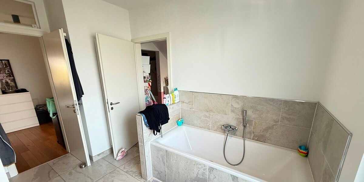Hofheim: Attraktives 2 Familienhaus als Kapitalanlage in Bestlage am Rosenberg - Zweifamilienhaus Hofheim | Angebot:26644592