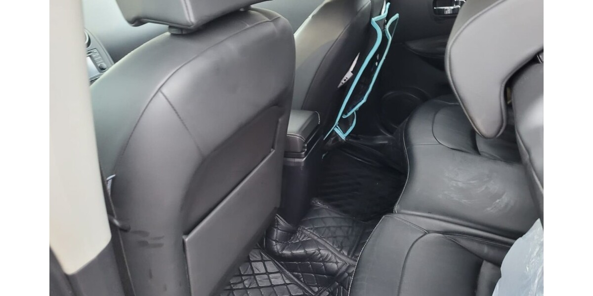 Nissan Qashqai 220.500 km 9.450 &euro; Berlin 10178