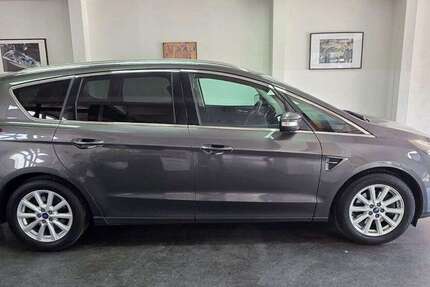 Ford S-Max 200.000 km 9.990 &euro; Asperg 71679