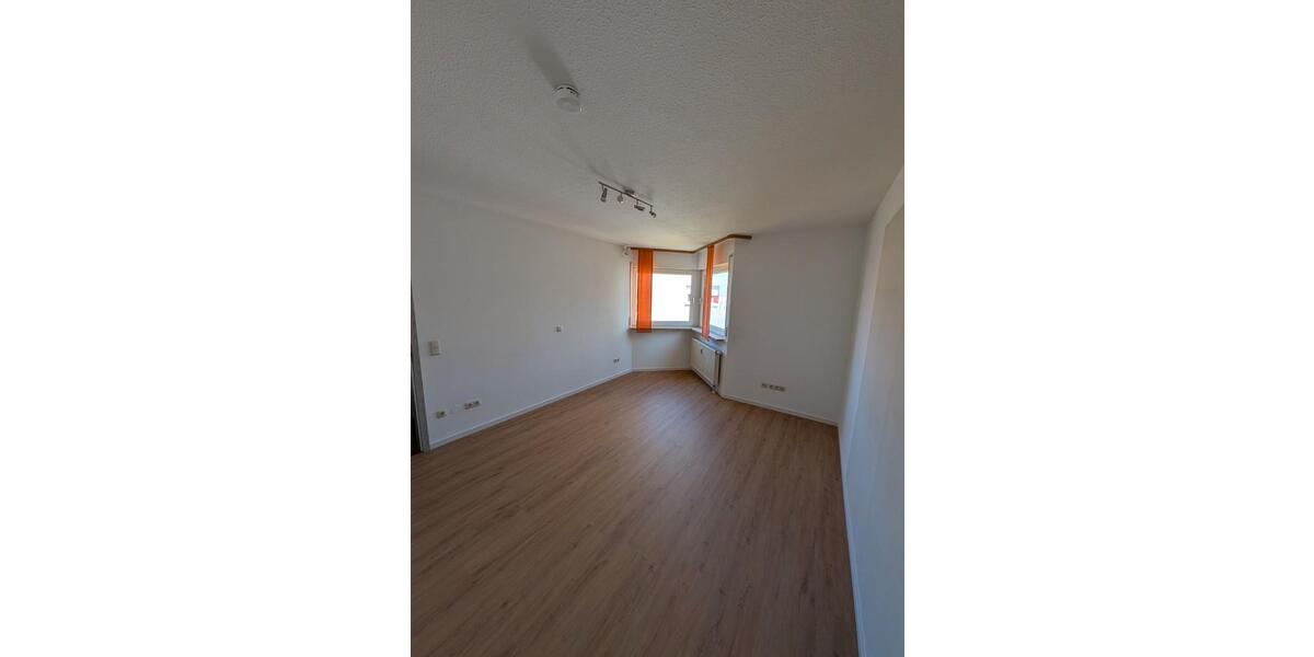 Etagenwohnung Schwandorf - 3 Zimmer, 78 m&sup2;, 670&euro; | Angebot:26698823