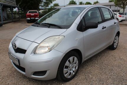 Toyota Yaris 156.388 km 3.395 &euro; Bad Rappenau 74906