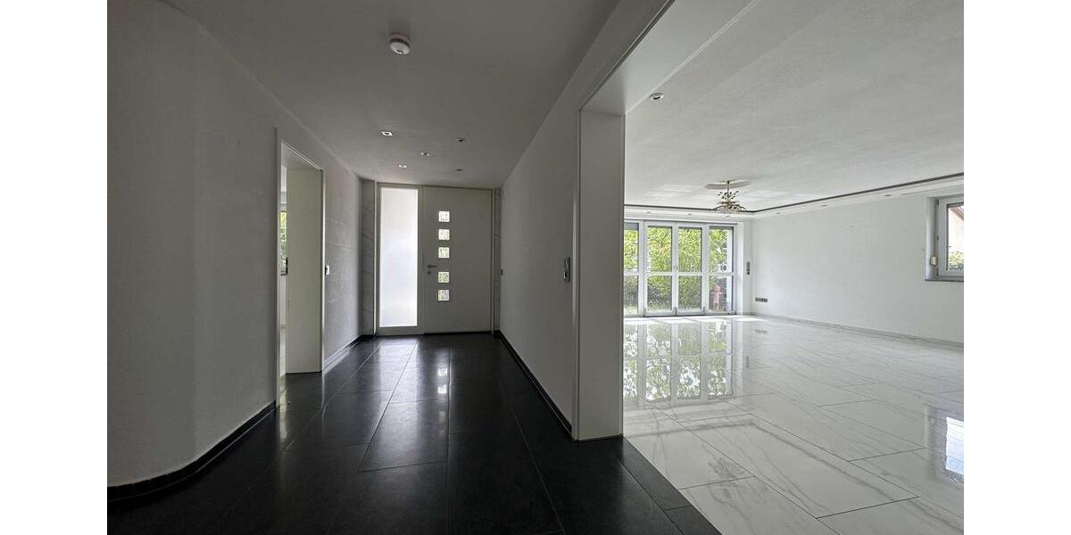 Erdgeschoßwohnung Friedberg - 3 Zimmer, 126 m&sup2;, 1.850&euro; | Angebot:26648210