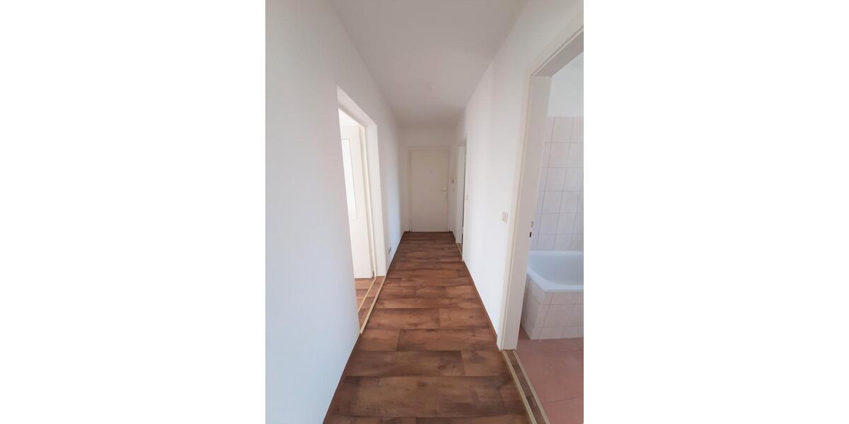 Etagenwohnung Löbau - 3 Zimmer, 66 m&sup2;, 444&euro; | Angebot:26688125