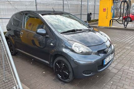 Toyota Aygo (X) 237.895 km 1.500 &euro; Herzogenrath 52134