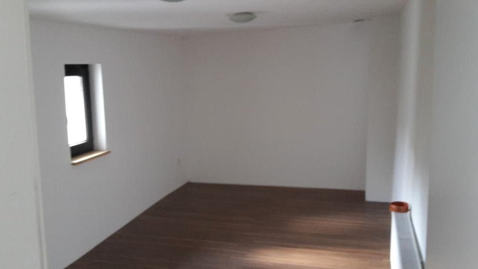 Einfamilienhaus Windeck - 8 Zimmer, 158 m&sup2;, 245.000&euro; | Angebot:26521103