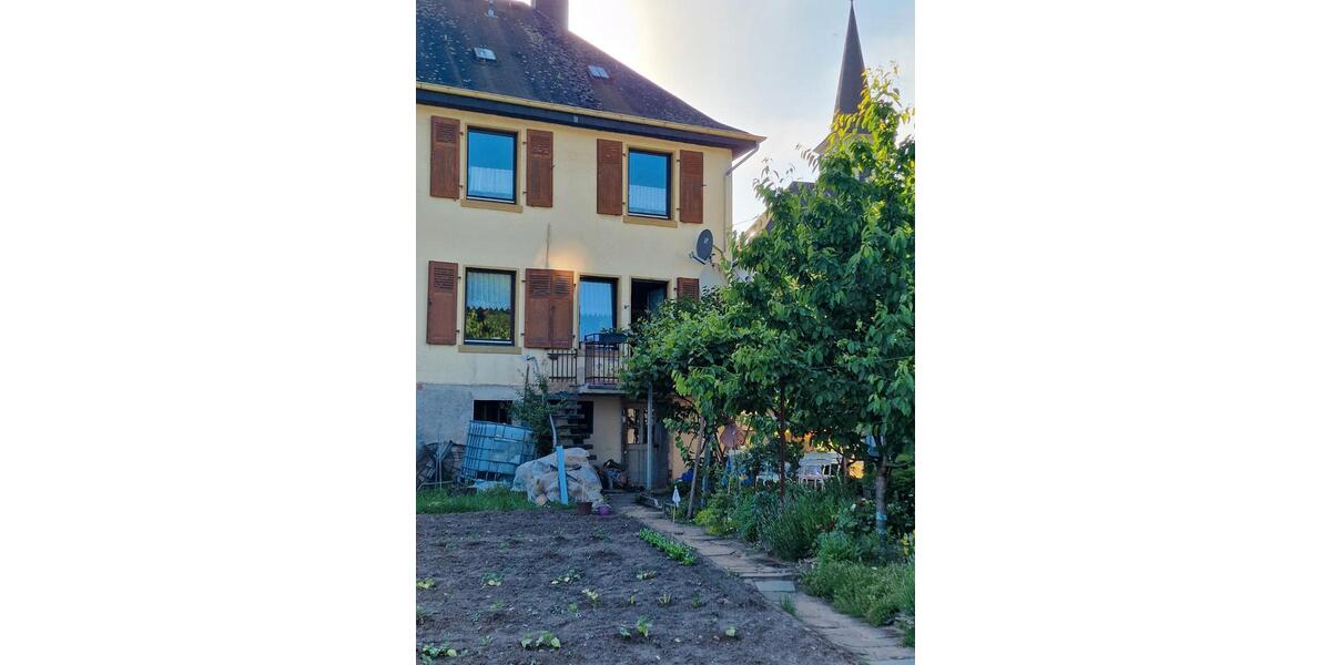 Doppelhaushälfte Wadern - 7 Zimmer, 132 m&sup2;, 150.000&euro; | Angebot:26785302