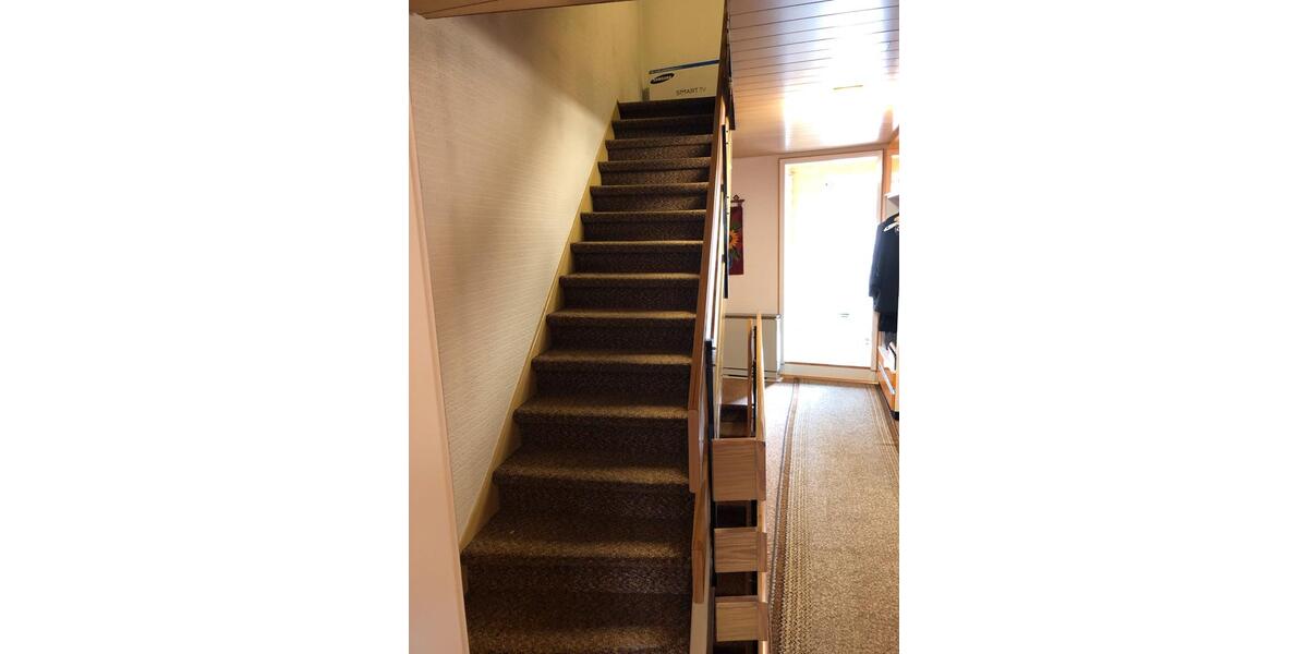 6 Zimmer Haus zu Vermieten - Nähe Busbahnhof 6 zimmer