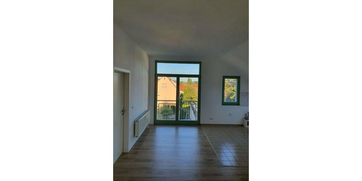 Dachgeschoßwohnung Dresden Schönfeld-Weißig - 4 Zimmer, 107 m&sup2;, 380.000&euro; | Angebot:25496200