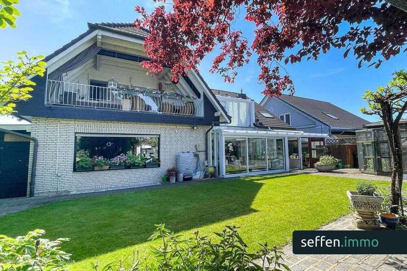 Haus zum Kaufen in Bedburg 749.000 € 341 m²
