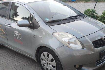 Toyota Yaris 189.000 km 2.590 &euro; Inchenhofen 86570