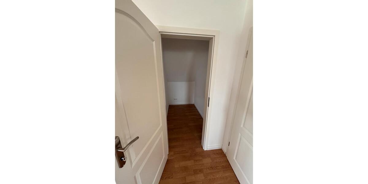 Dachgeschoßwohnung Aukrug - 2.5 Zimmer, 75 m&sup2;, 1.000&euro; | Angebot:25312911