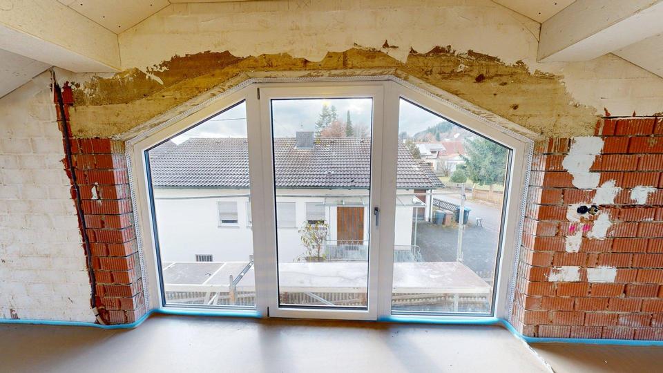 Erstbezug nach Ausbau - großzügige und helle Dachgeschosswohnung in Peiting 3 zimmer