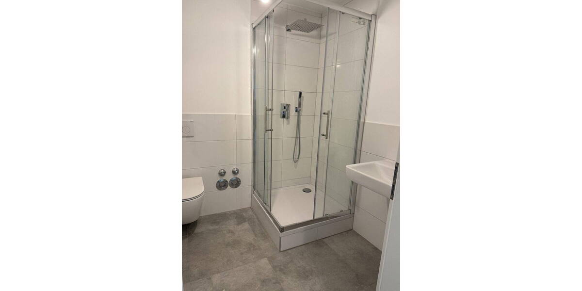 Etagenwohnung Düsseldorf Oberkassel - 2 Zimmer, 74 m&sup2;, 1.097&euro; | Angebot:26329682