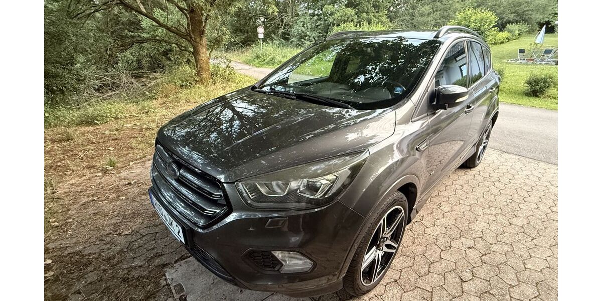 Ford Kuga 133.000 km 15.300 &euro; Tholey 66636