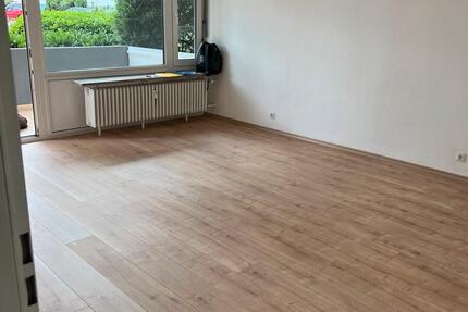 Große 5 Zimmer-Wohnung mit Garage und Balkon 5 zimmer
